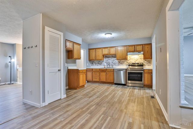 10884 West Road, Harrison, OH 45030