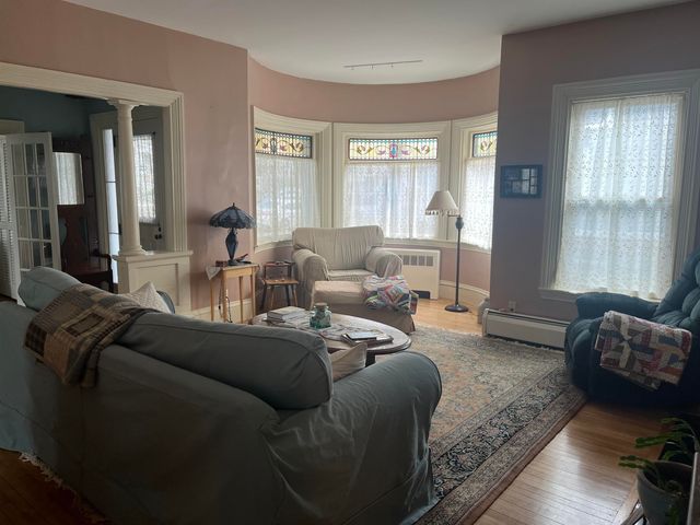 24 School Street, Rockingham, VT 05101