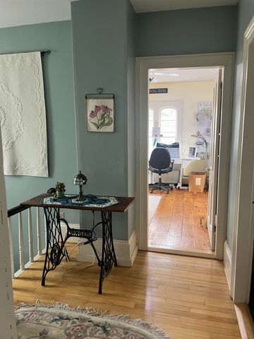 24 School Street, Rockingham, VT 05101