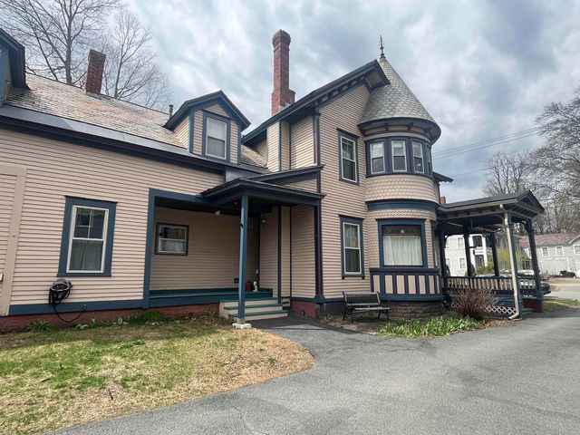 24 School Street, Rockingham, VT 05101