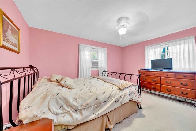 70 Westchester St, Lowell, MA 01851