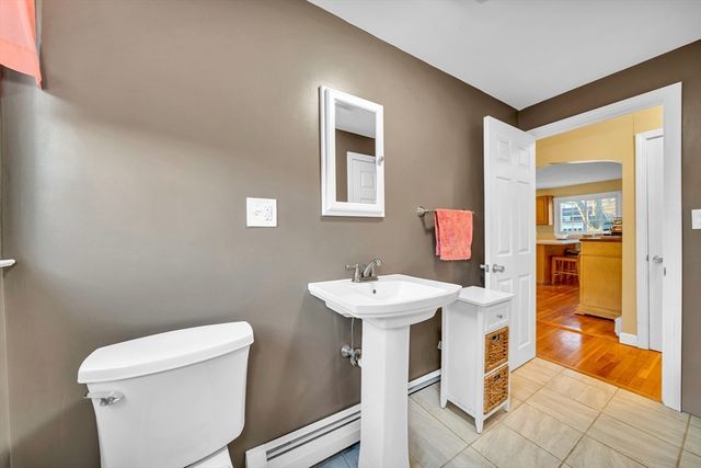 70 Westchester St, Lowell, MA 01851