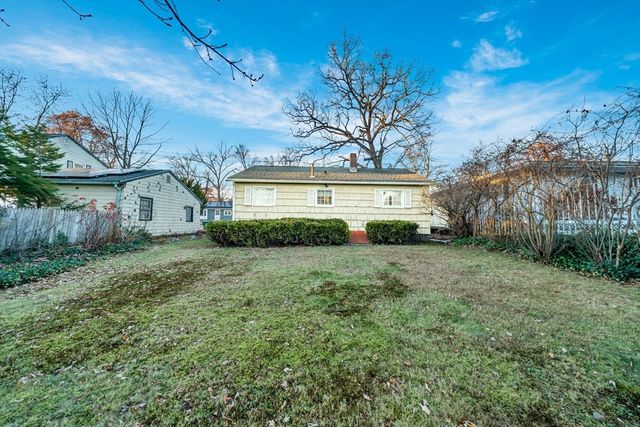 70 Westchester St, Lowell, MA 01851