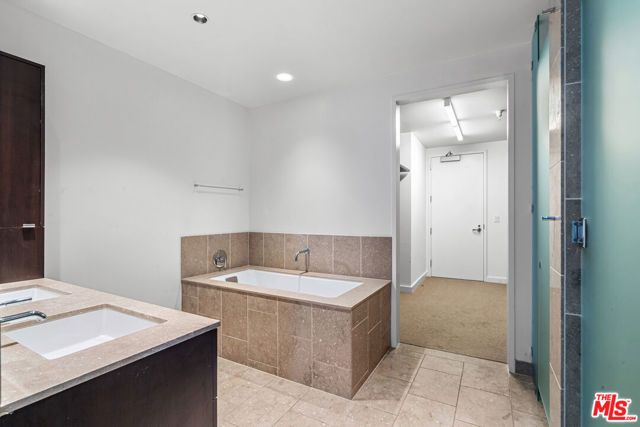 6250 Hollywood Boulevard 4E, Los Angeles, CA 90028