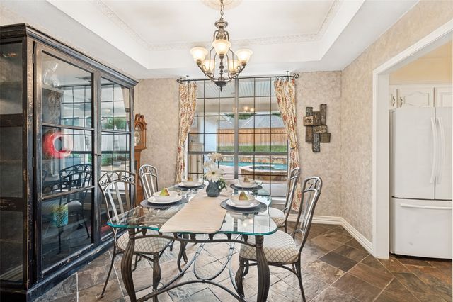 2926 Roaring Springs Road, Grapevine, TX 76051