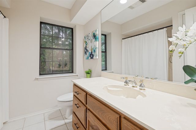 2926 Roaring Springs Road, Grapevine, TX 76051