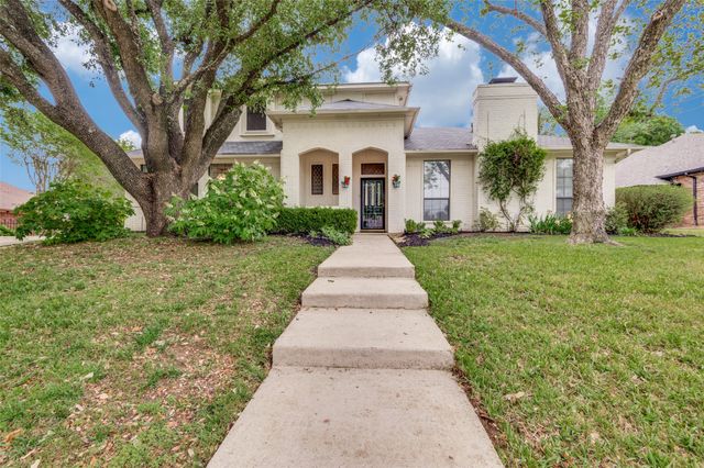2926 Roaring Springs Road, Grapevine, TX 76051