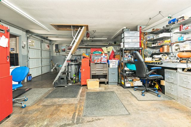 2926 Roaring Springs Road, Grapevine, TX 76051