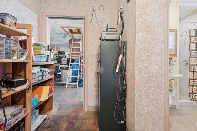 2926 Roaring Springs Road, Grapevine, TX 76051