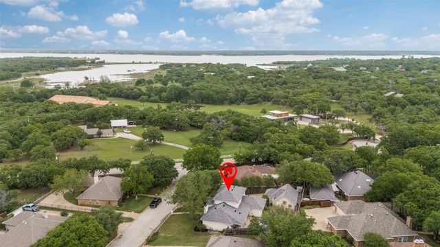 2926 Roaring Springs Road, Grapevine, TX 76051