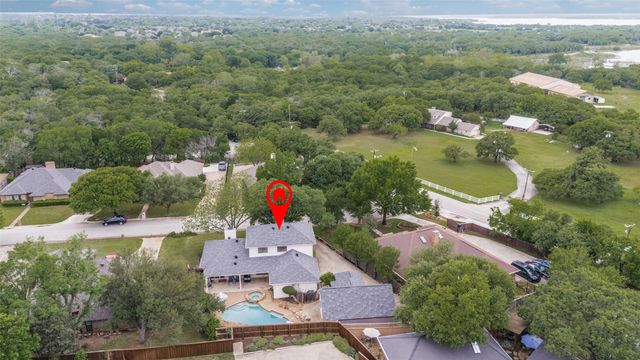 2926 Roaring Springs Road, Grapevine, TX 76051