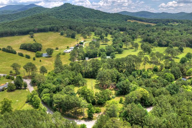 526 Airport Road, Copperhill, TN 37317