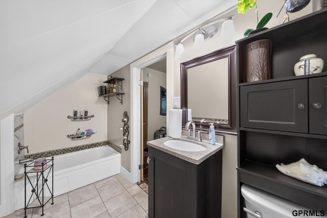1817 Corby Street, Omaha, NE 68110