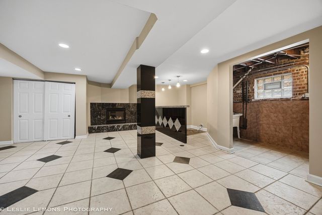 2332 N Leyden Avenue, River Grove, IL 60171