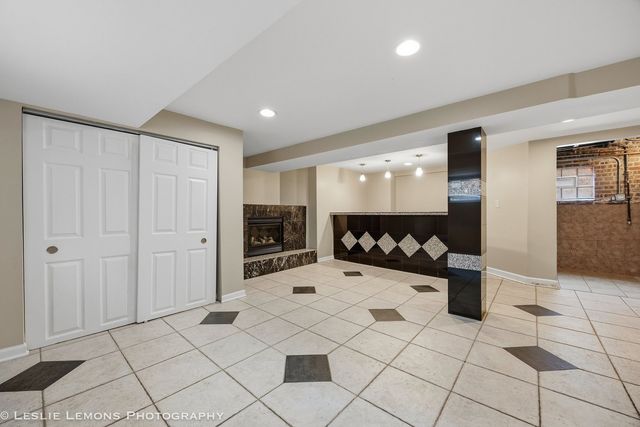 2332 N Leyden Avenue, River Grove, IL 60171