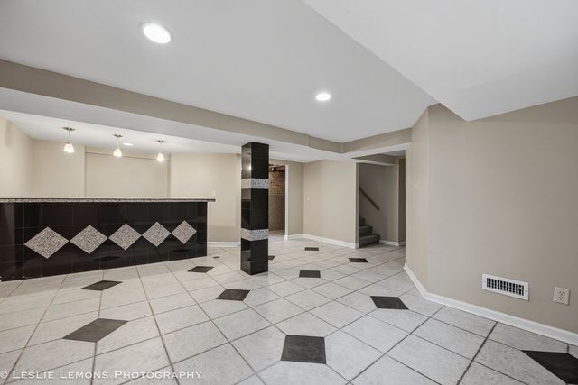 2332 N Leyden Avenue, River Grove, IL 60171