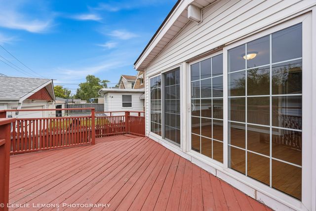 2332 N Leyden Avenue, River Grove, IL 60171