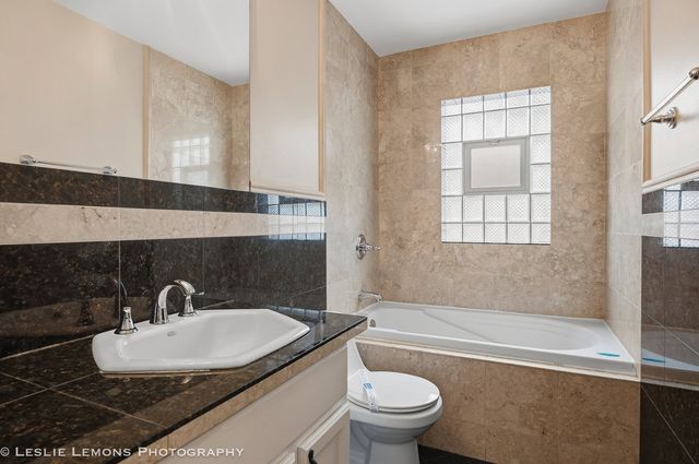 2332 N Leyden Avenue, River Grove, IL 60171