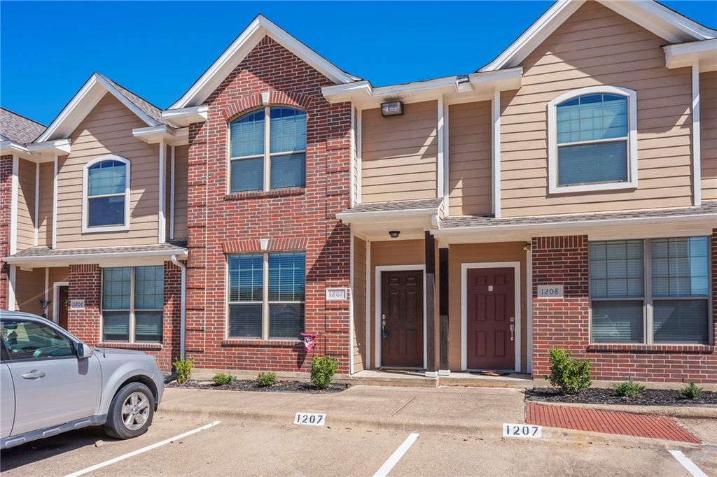 1000 Spring Loop 1207, College Station, TX 77840
