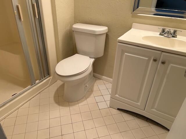 145 Lake Evelyn Drive, West Palm Beach, FL 33411