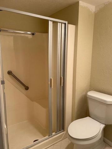 145 Lake Evelyn Drive, West Palm Beach, FL 33411