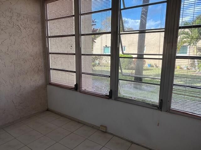 145 Lake Evelyn Drive, West Palm Beach, FL 33411