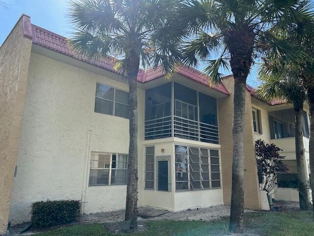 145 Lake Evelyn Drive, West Palm Beach, FL 33411