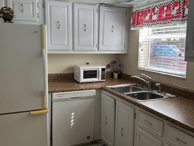 145 Lake Evelyn Drive, West Palm Beach, FL 33411