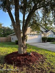 1976 HARBOR ISLAND Drive, Fleming Island, FL 32003