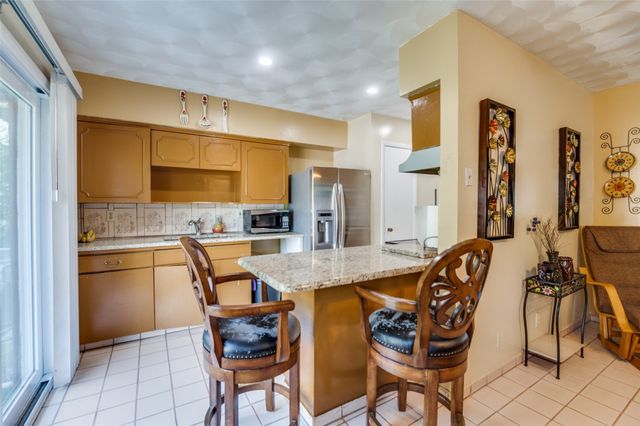 1811 Fairfax Lane, Carrollton, TX 75006