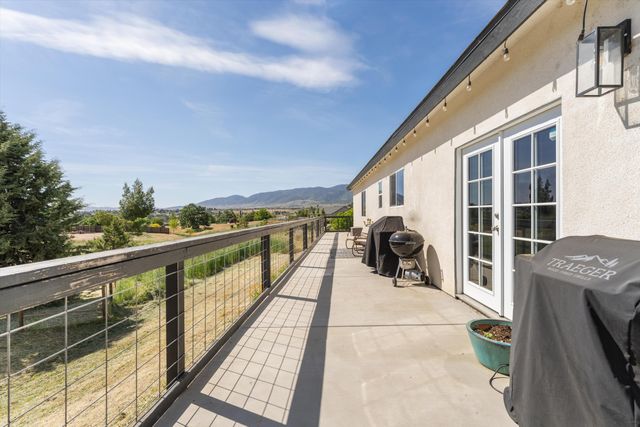 22612 Mariposa Road, Tehachapi, CA 93561