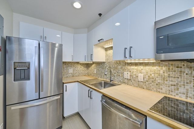 950 Massachusetts Ave 2C, Cambridge, MA 02138