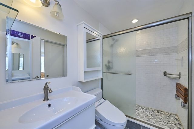 950 Massachusetts Ave 2C, Cambridge, MA 02138