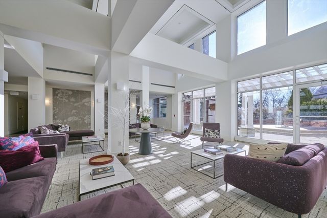 950 Massachusetts Ave 2C, Cambridge, MA 02138