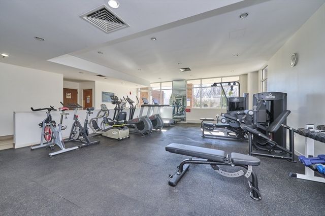 950 Massachusetts Ave 2C, Cambridge, MA 02138