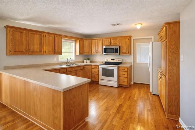 3132 Merwin Road, Lapeer, MI 48446