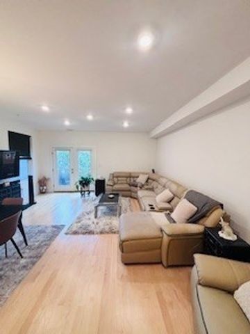 254 Spencer Ave 4, Chelsea, MA 02150