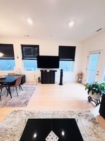 254 Spencer Ave 4, Chelsea, MA 02150
