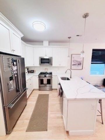 254 Spencer Ave 4, Chelsea, MA 02150