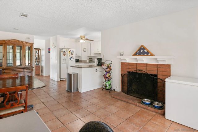3521 Strawberry Place, Oceanside, CA 92056
