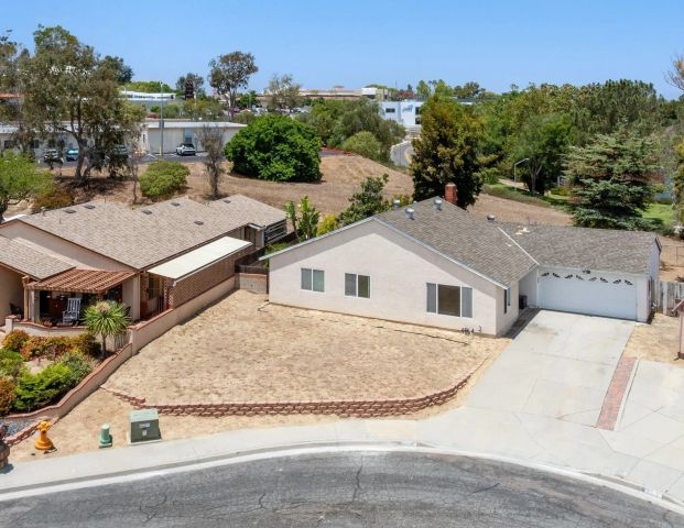 3521 Strawberry Place, Oceanside, CA 92056