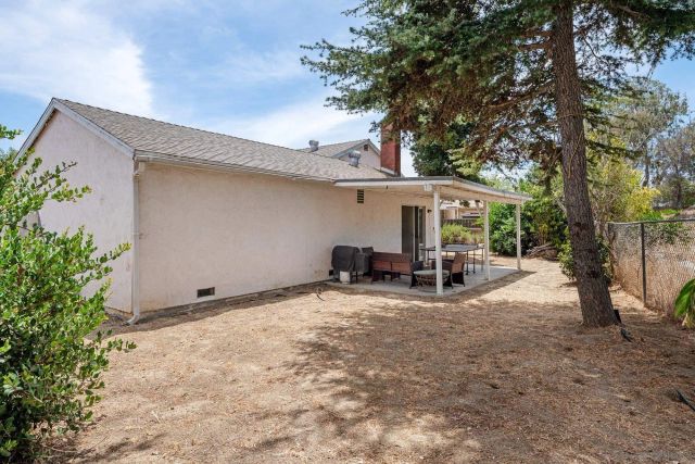 3521 Strawberry Place, Oceanside, CA 92056