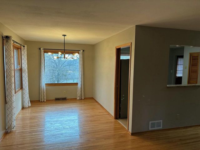 522 Burlington AVENUE, Twin Lakes, WI 53181