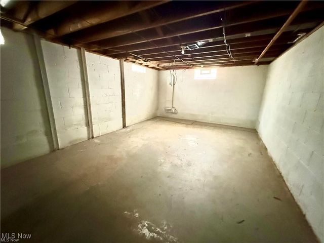 3241 State Route 43, Mogadore, OH 44260