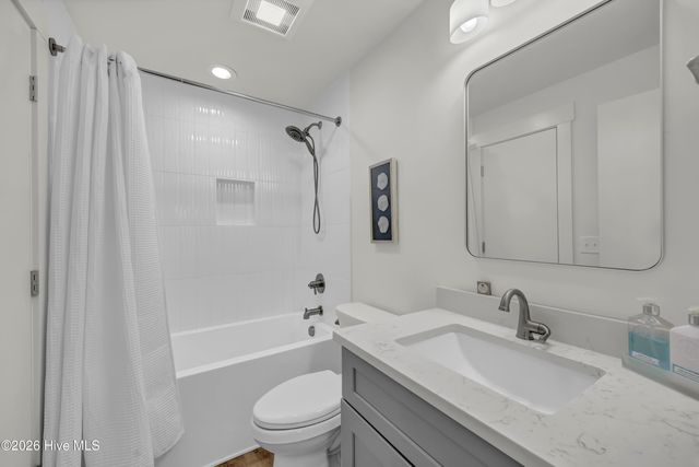 305 S Bald Head Wynd 10, Bald Head Island, NC 28461