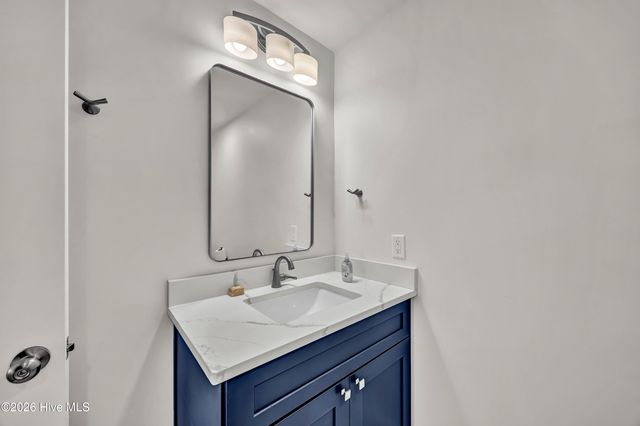 305 S Bald Head Wynd 10, Bald Head Island, NC 28461