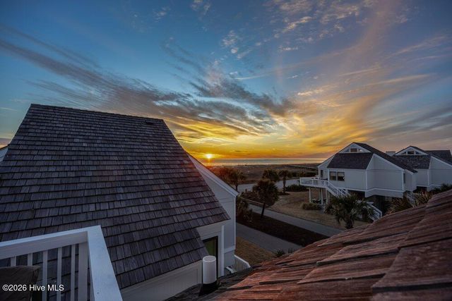 305 S Bald Head Wynd 10, Bald Head Island, NC 28461