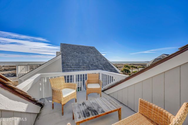 305 S Bald Head Wynd 10, Bald Head Island, NC 28461