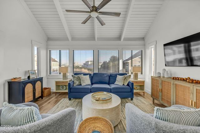 305 S Bald Head Wynd 10, Bald Head Island, NC 28461