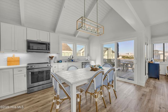 305 S Bald Head Wynd 10, Bald Head Island, NC 28461